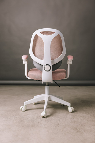 Fotel obrotowy Belivio VIVO różowy